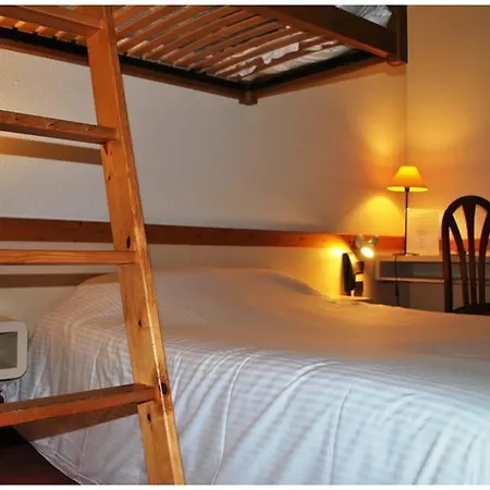 Citotel Les Alizes فندق إيزين