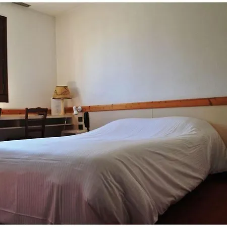 Citotel Les Alizes فندق إيزين