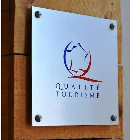 Citotel Les Alizes فندق إيزين